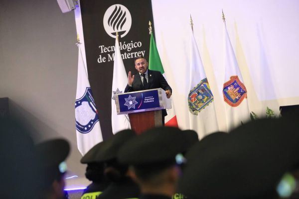 Se gradúan 69 nuevos policías más en Puebla capital