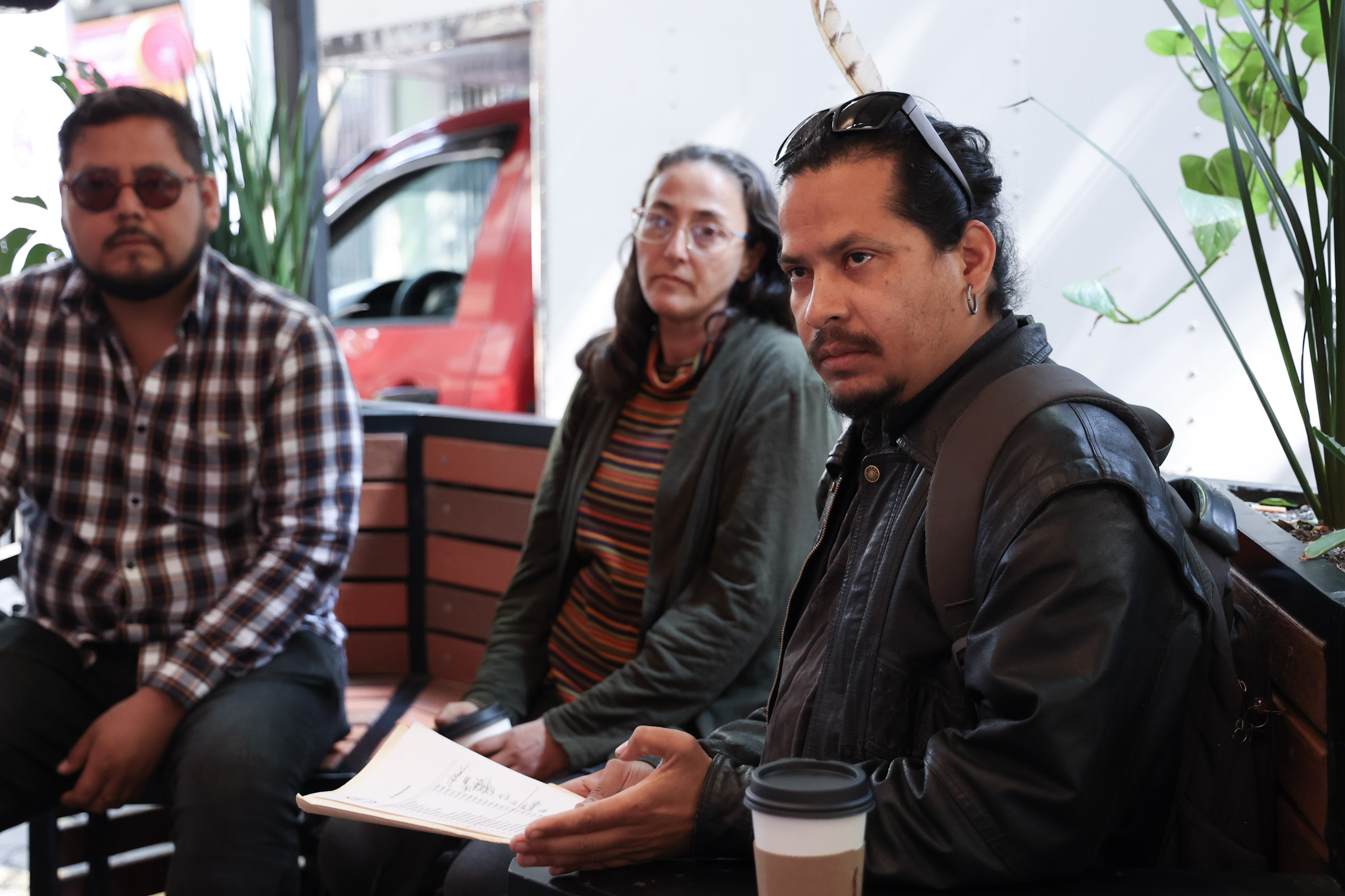 Denuncian comerciantes del Carolino cobros de piso