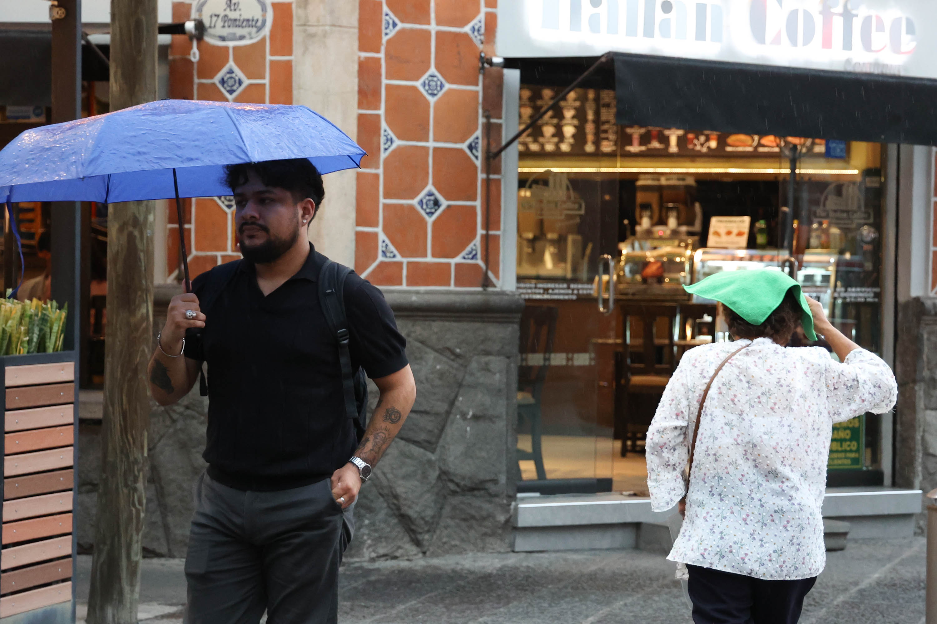 VIDEO Ligera lluvia se registra este lunes en Puebla