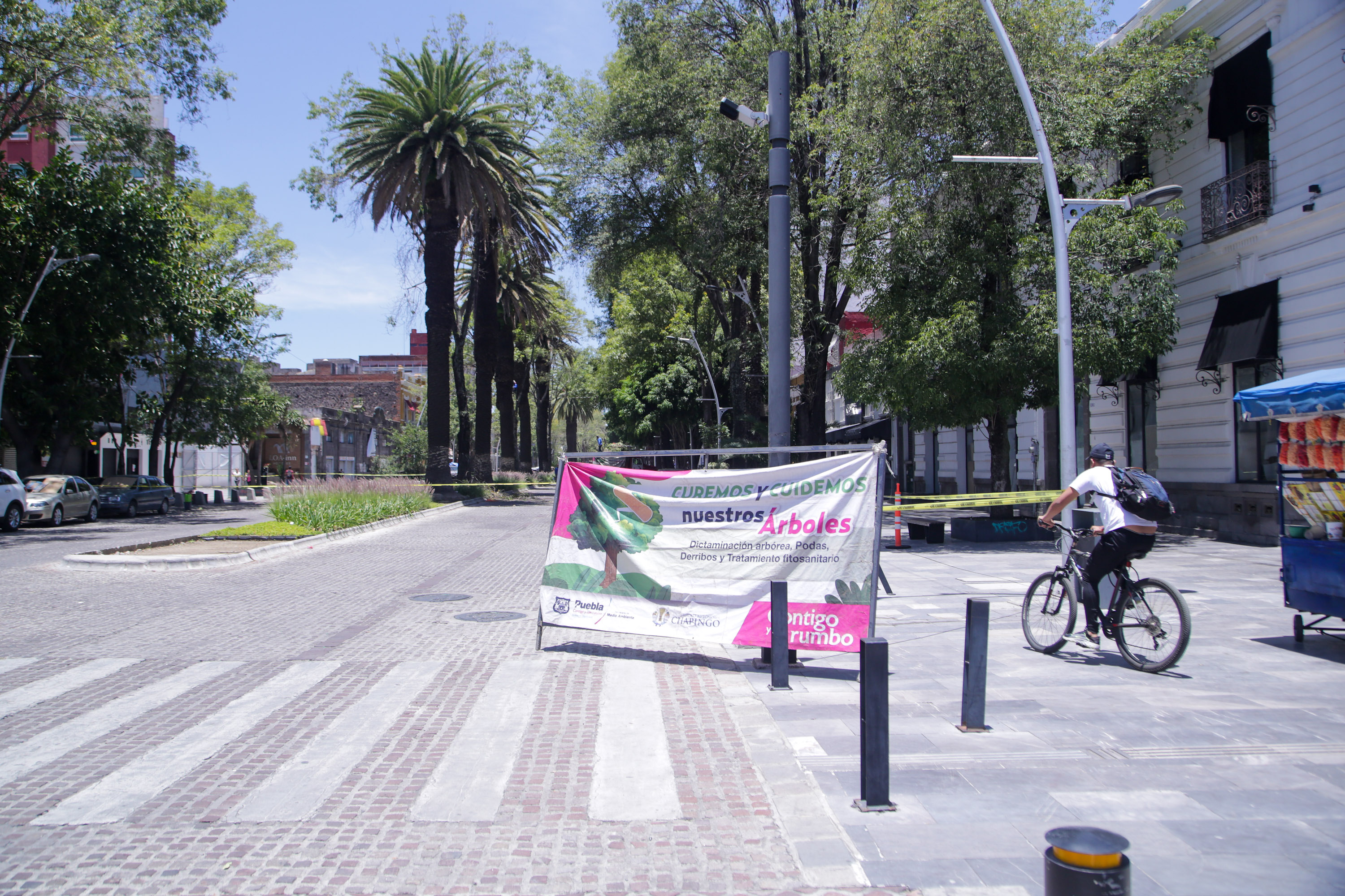 VIDEO Realiza ayuntamiento de Puebla cierre vial en avenida Juárez