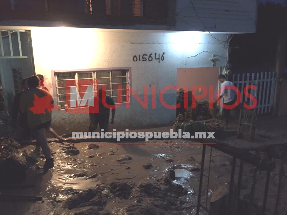 GALERÍA Se inundan viviendas en Izúcar; SGG se deslindó