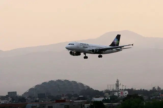 Aeroméxico confirmó que uno de sus aviones abortó el aterrizaje en el AICM 