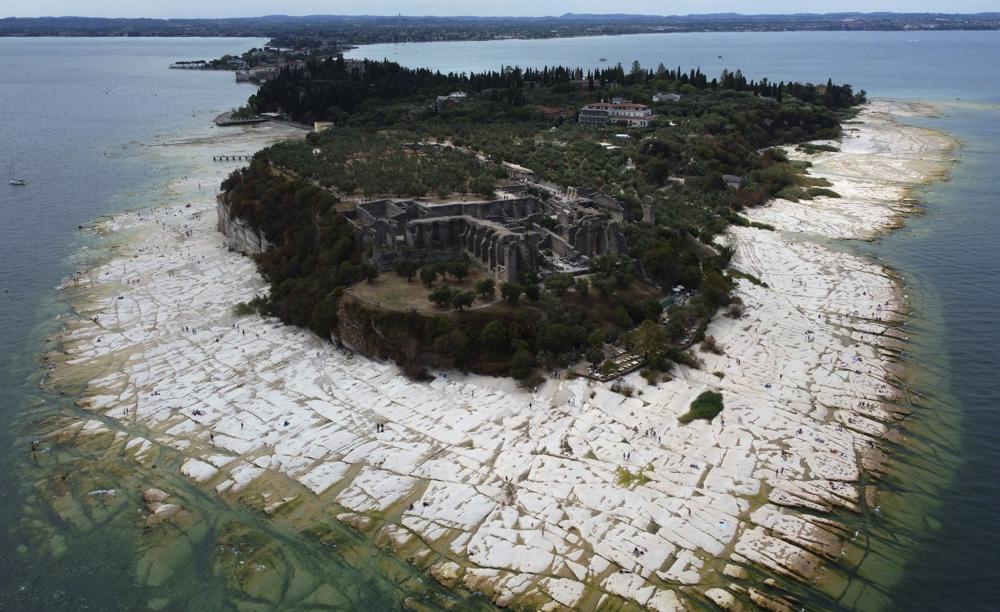 Por sequía, Lago Garda, en Italia, tiene los niveles más bajos de la historia