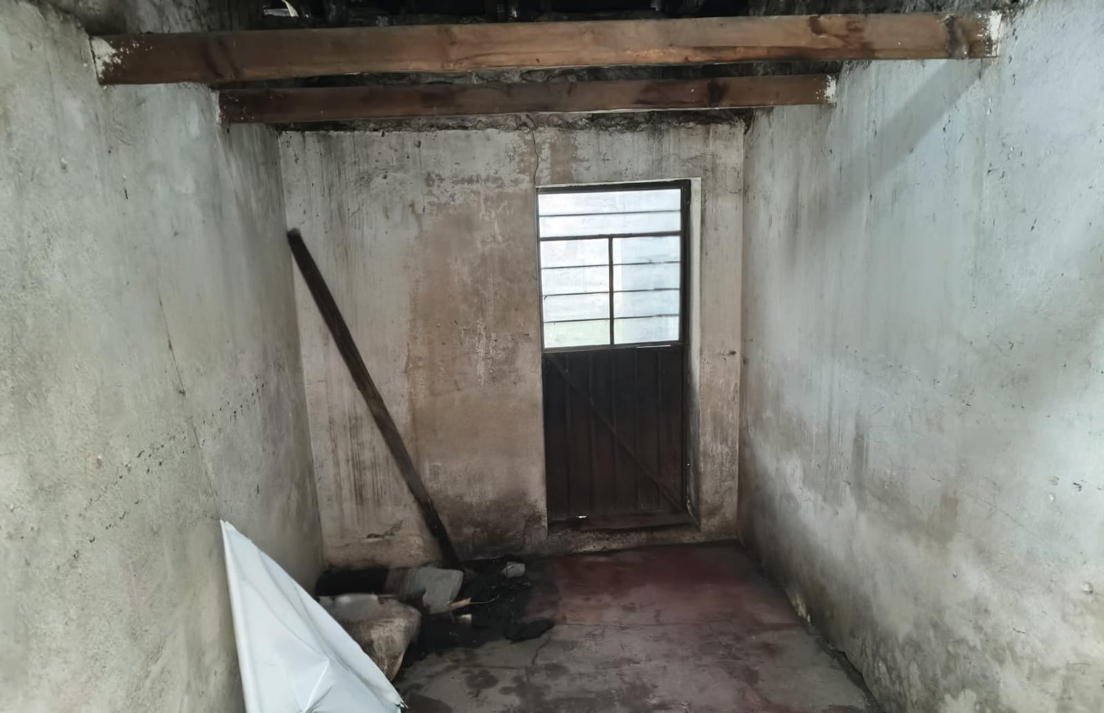 Hallan muerto a hombre dentro de su vivienda en Xiutetelco 