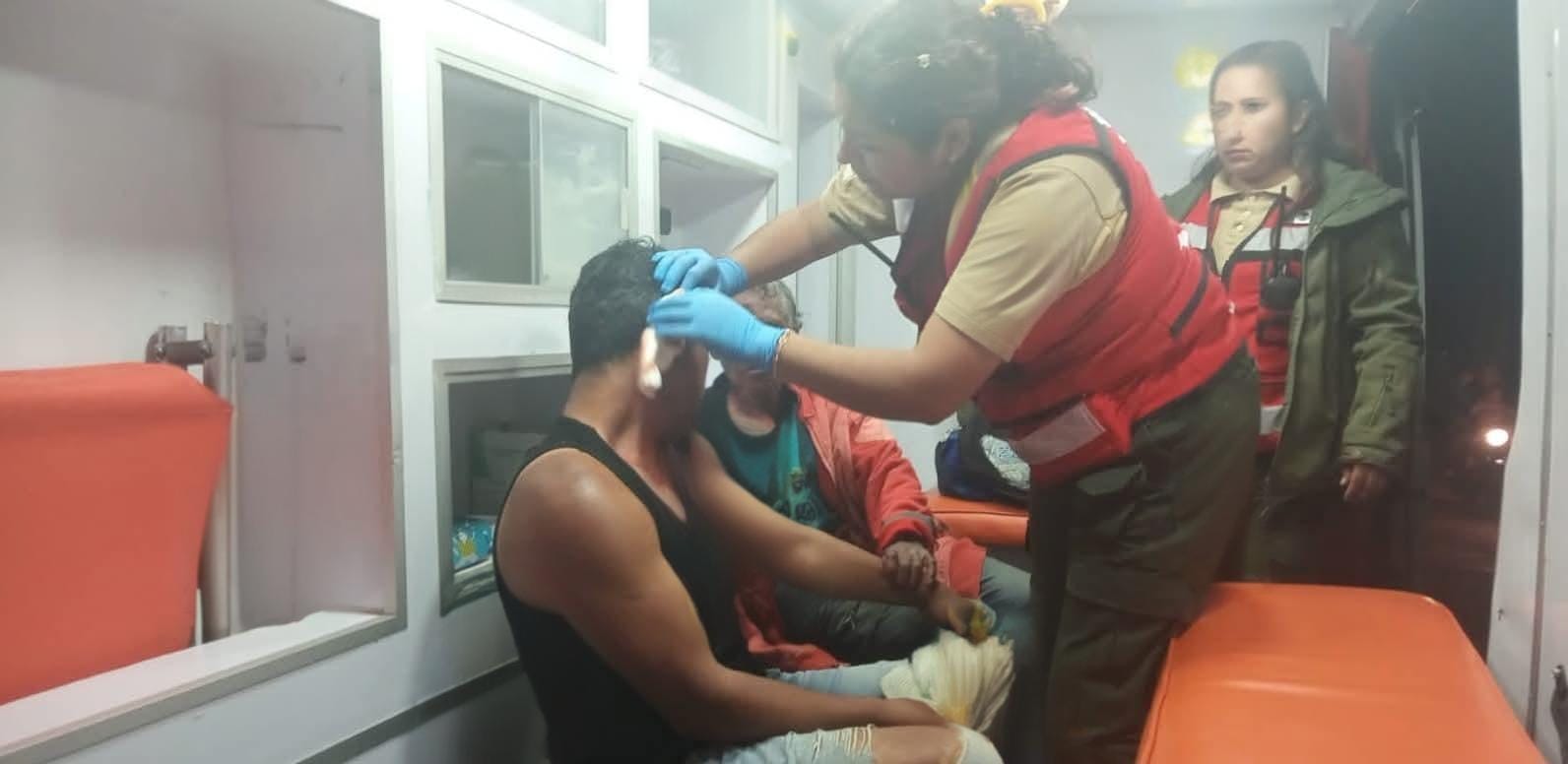 En riña le navajean la cara a joven en el municipio de Chignautla 