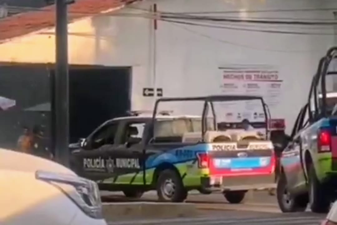 Detienen a tres personas armadas en Bulevar Xonaca