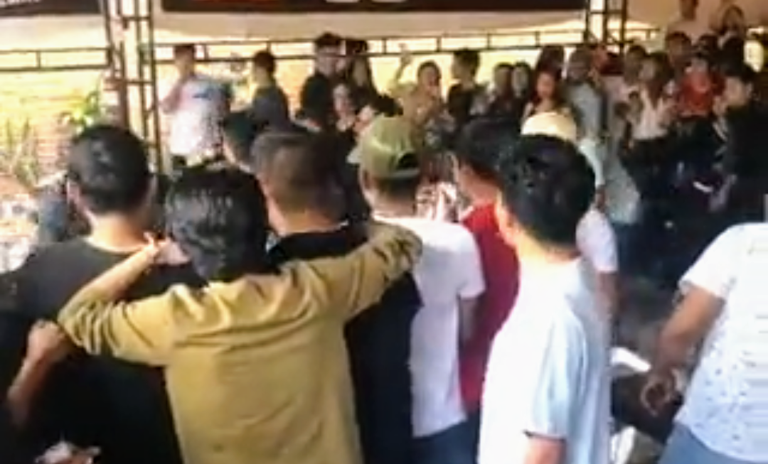 Cuatro detenidos tras riña en bar Una y Más, en inmediaciones de CU