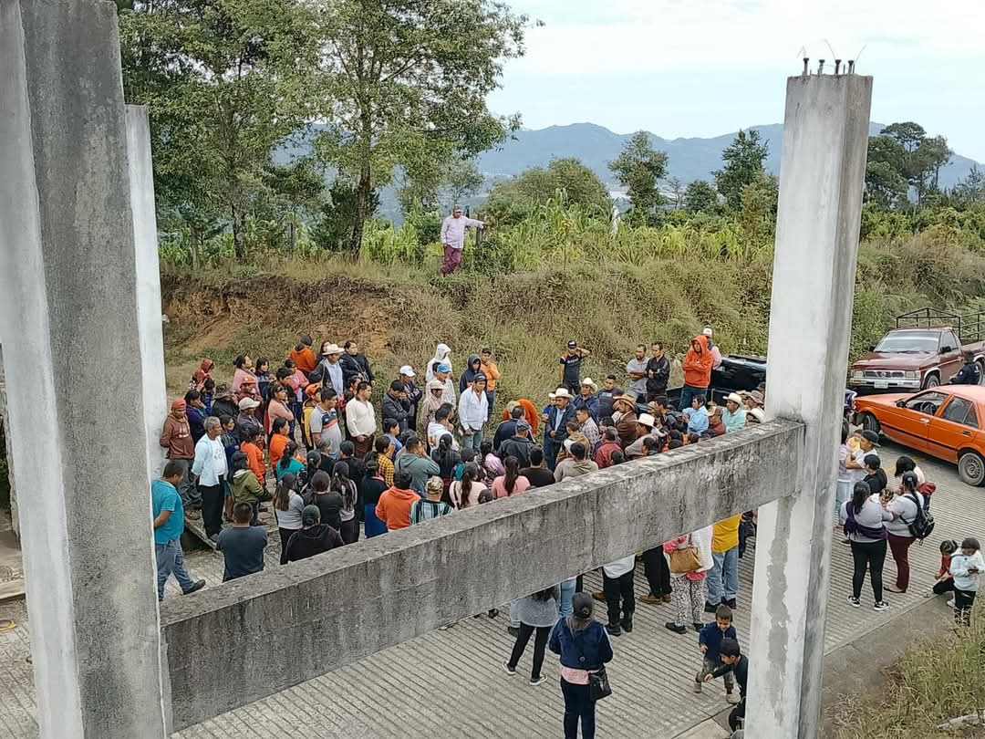 Se manifiestan pobladores de comunidad de Chiconcuautla por falta de seguridad 