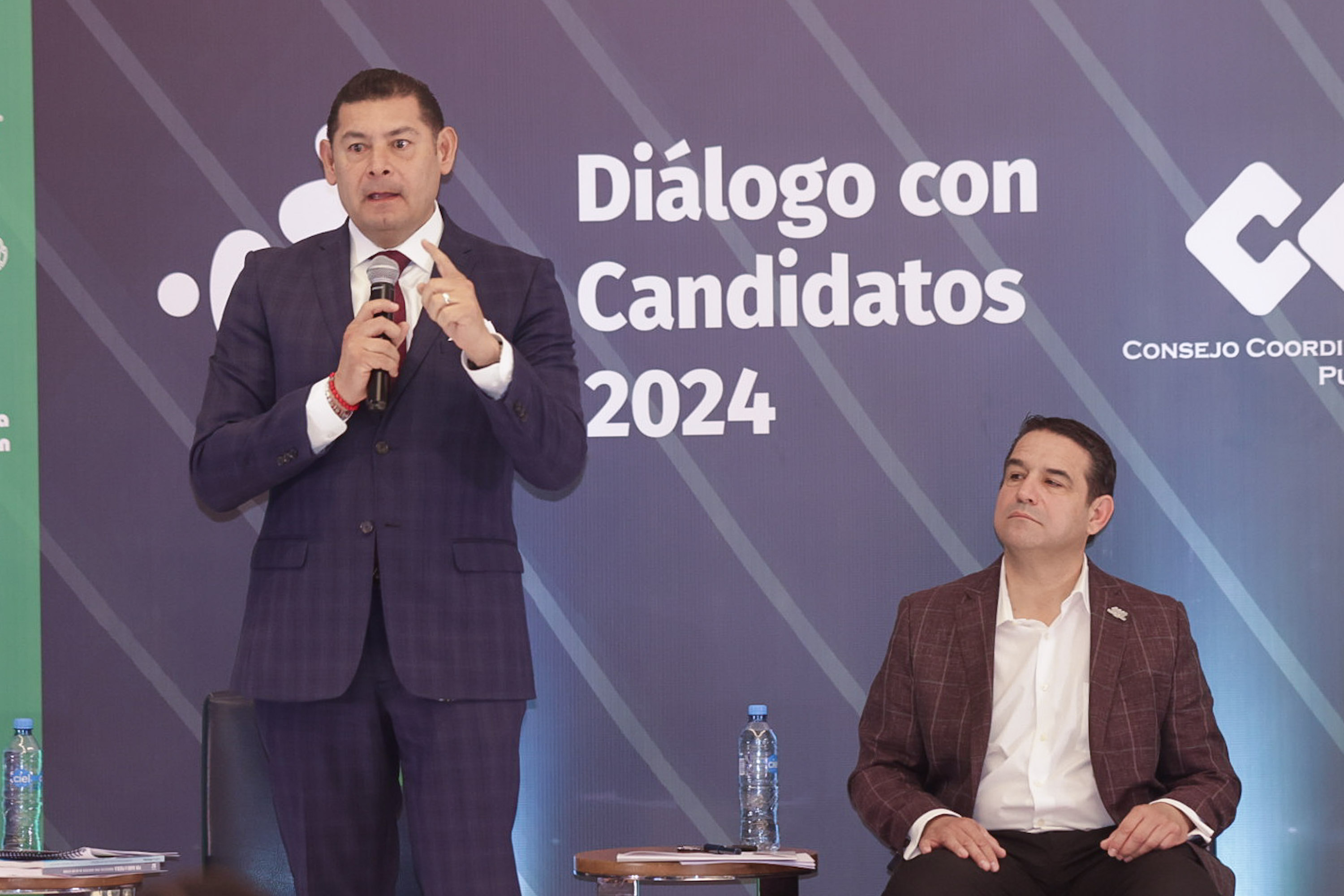 Alejandro Armenta arranca diálogos con el sector empresarial de Puebla