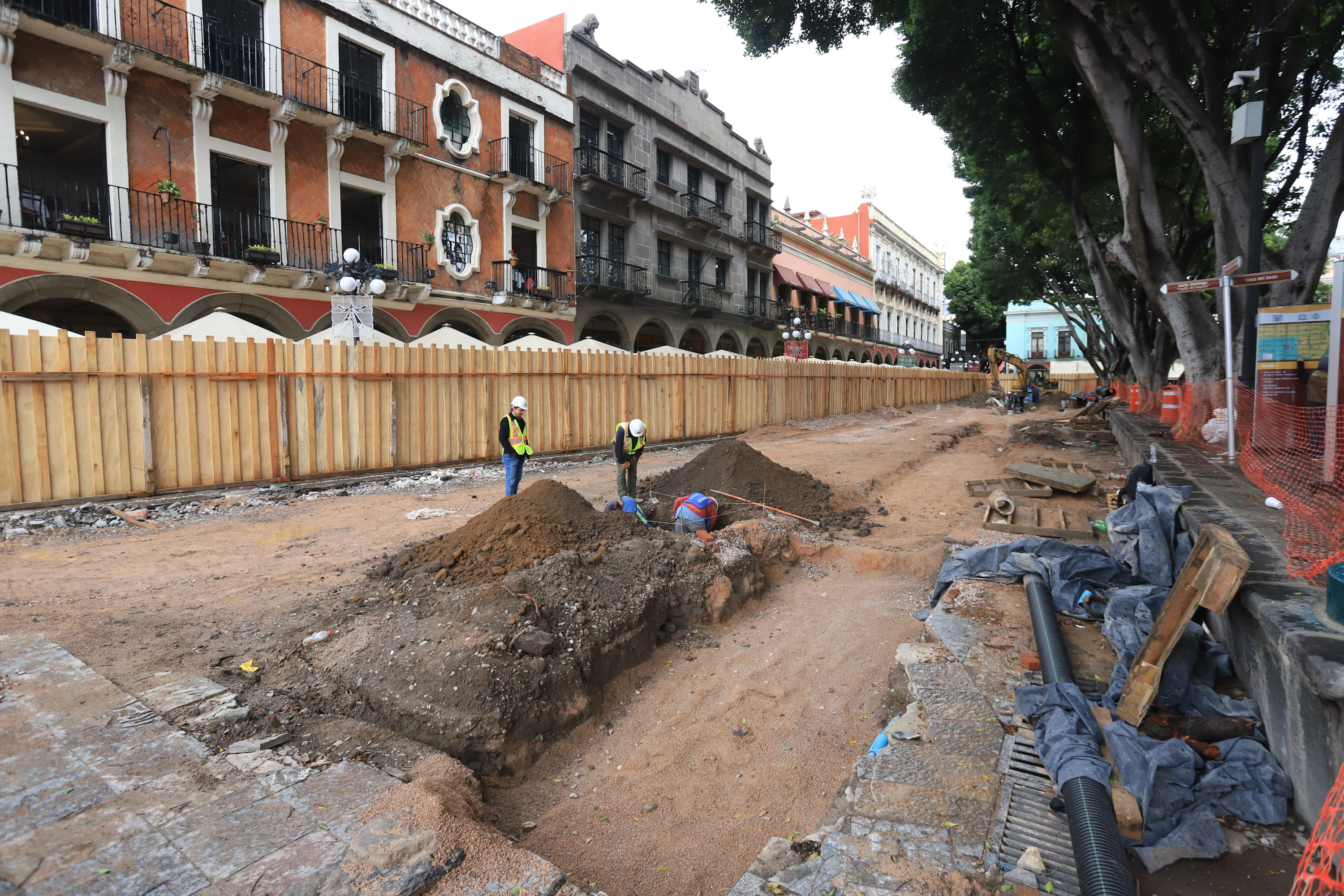 VIDEO Arqueólogos del INAH continúan trabajando en obras del ayuntamiento