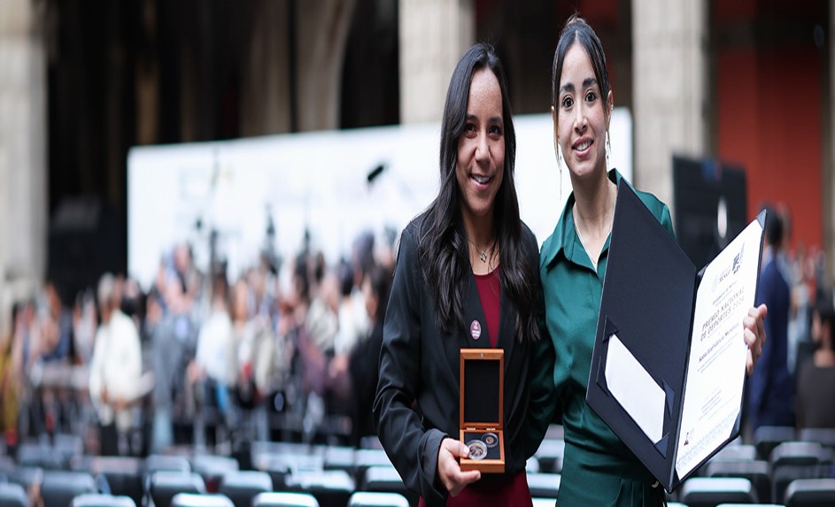 Charlyn Corral y Katia Itzel García, son galardonadas