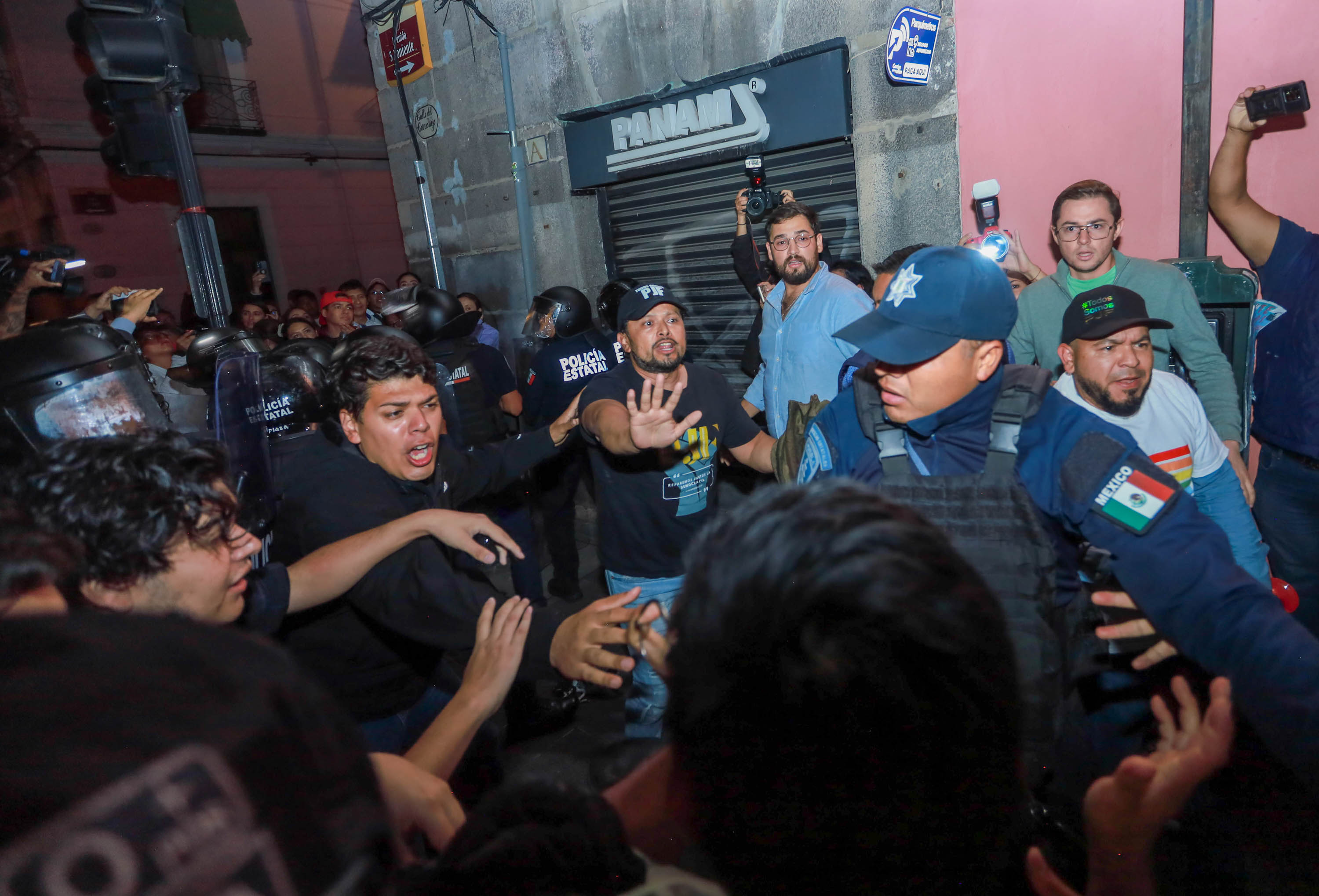 CDH e Ibero condenan violencia en aprobación de reforma judicial en Puebla