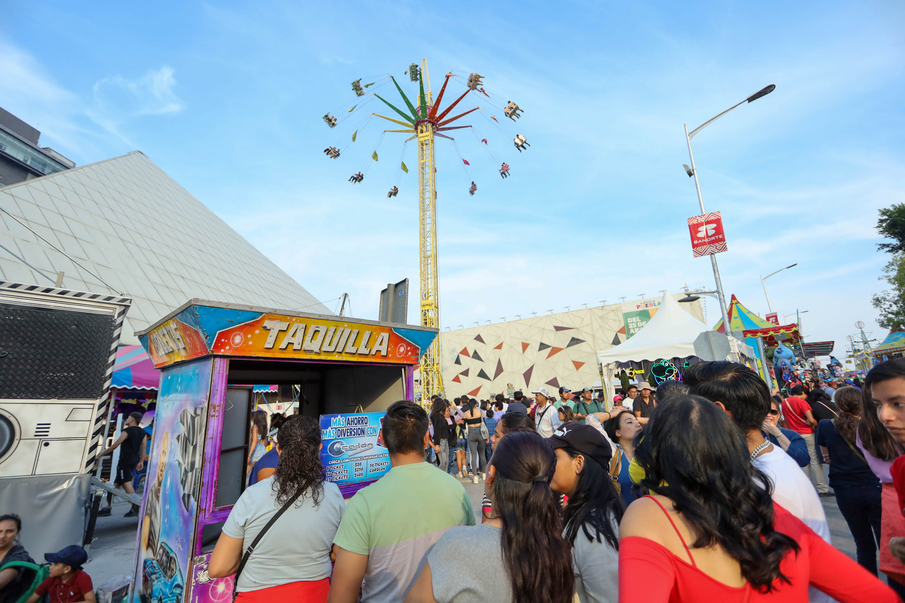 Ojo, surge página falsa que ofrece venta de boletos para la Feria de Puebla