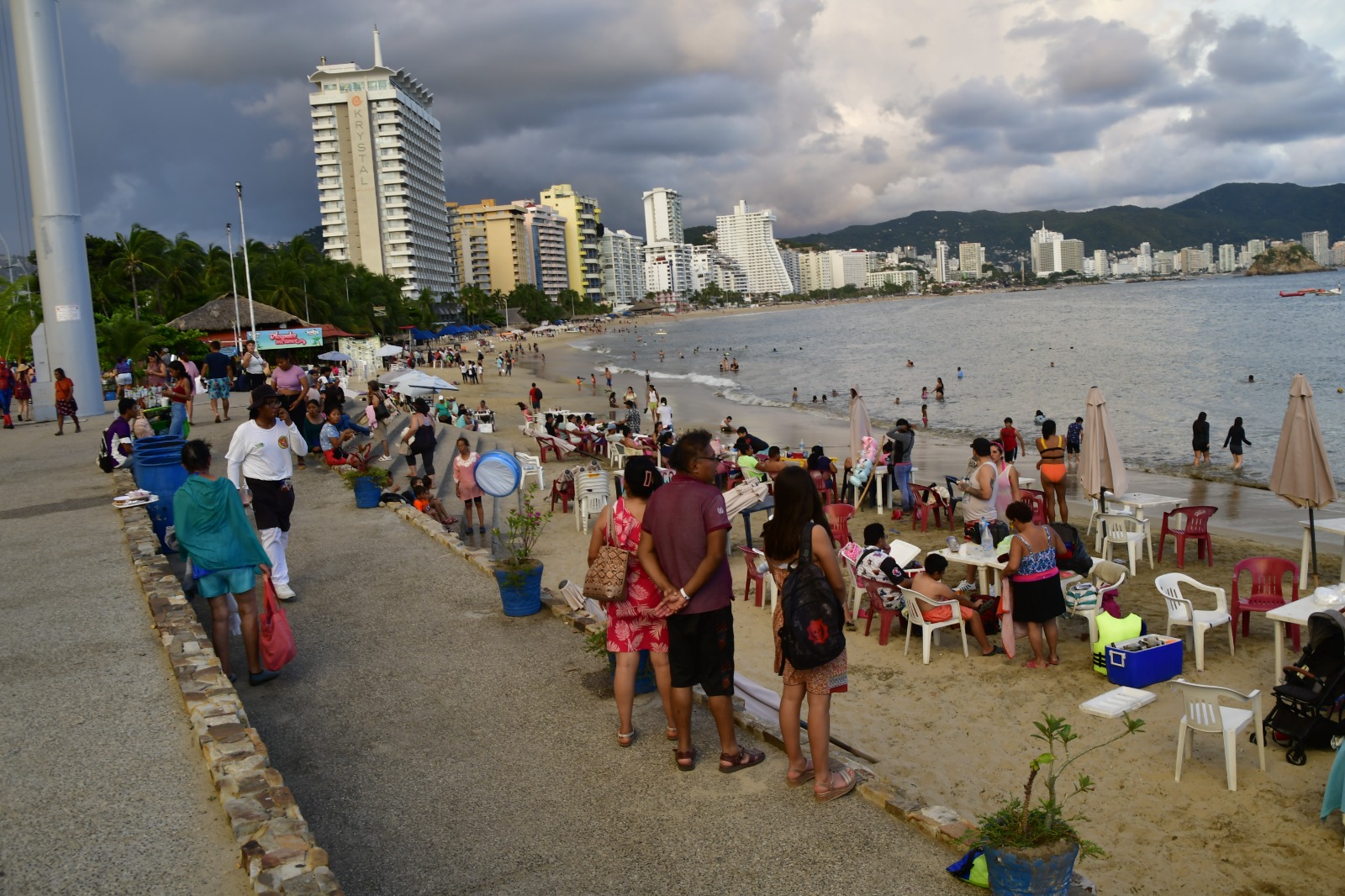 Ya opera el 74% de hoteles en Acapulco tras paso de Otis