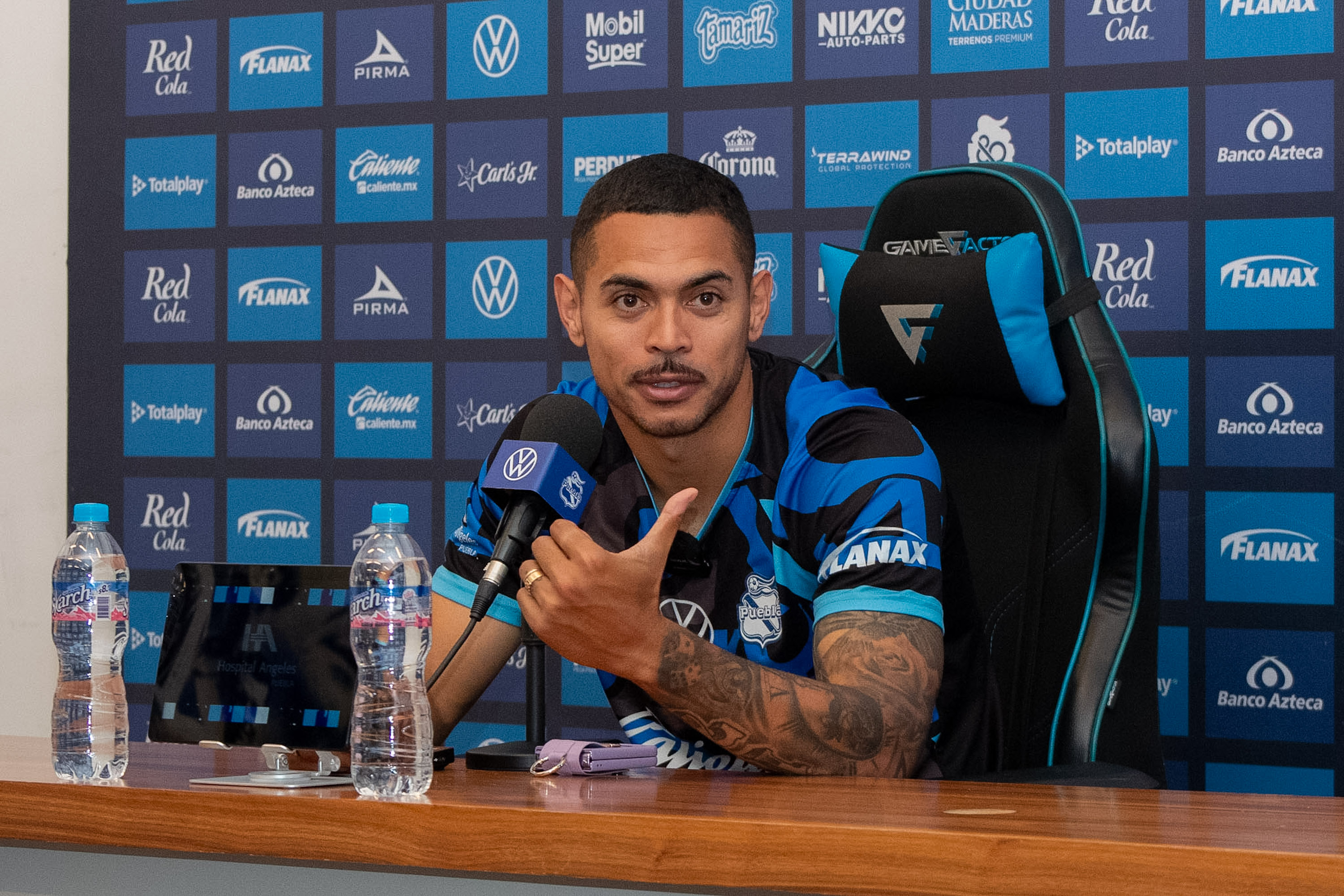 Puebla se queda sin capitán, Emanuel Gularte deja el equipo