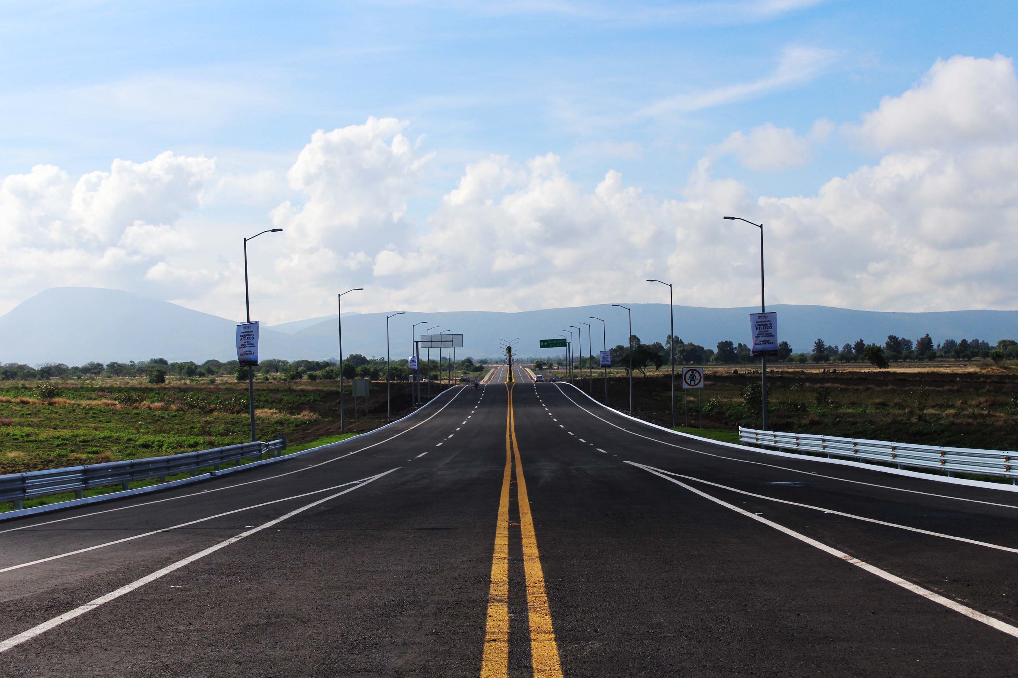 Liberan autopista Siglo XXI después más 24 horas de bloqueo