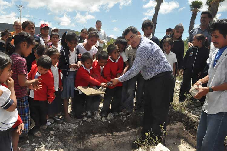 Realizan en Tehuacán obras educativas por más de 2 mdp