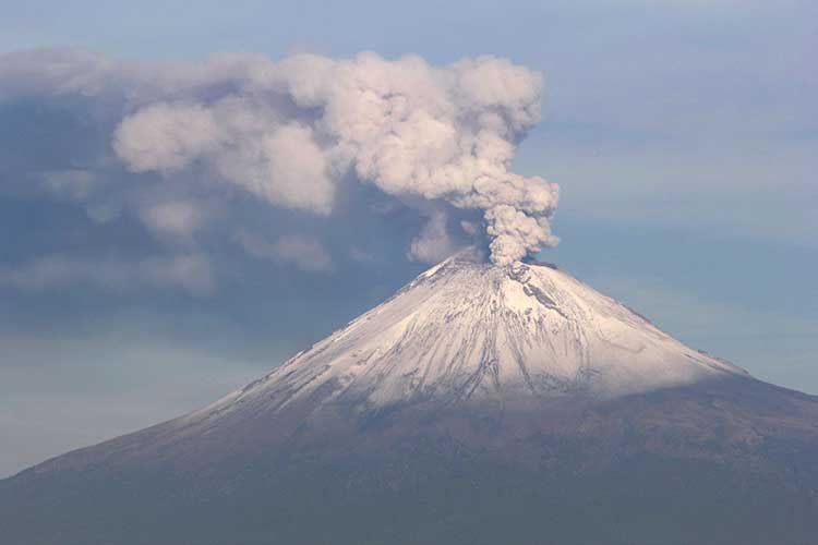 Reactivan protocolos de seguridad ante actividad del Popocatépetl