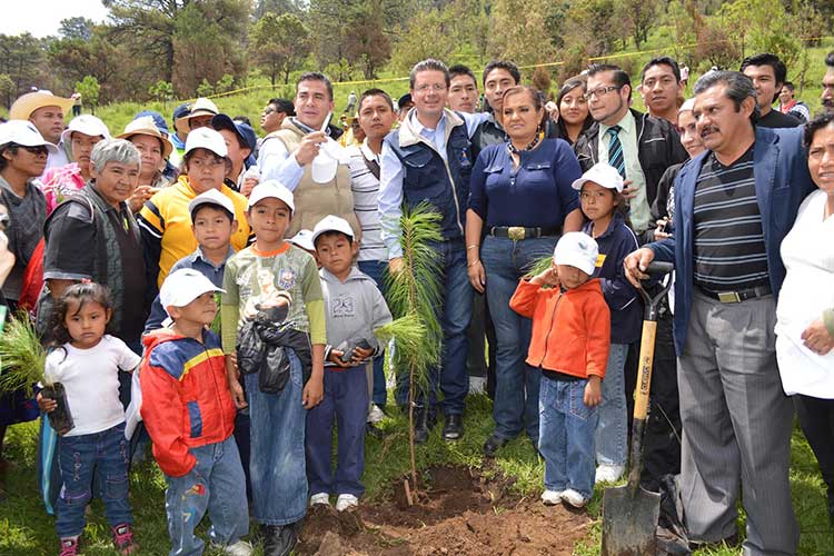 Emprenden reforestación del cerro Zapotecas en San Pedro Cholula
