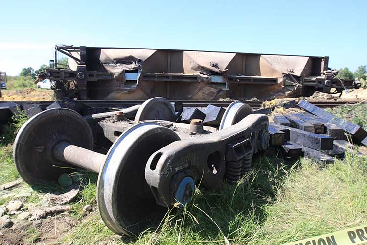 Descarrila tren de carga en Cañada Morelos; deja daños materiales