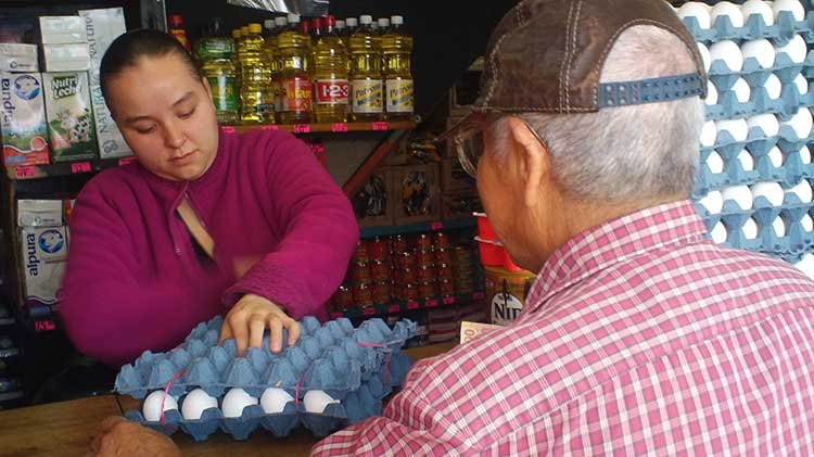 Reducen poblanos consumo de huevo pese a bajos costos