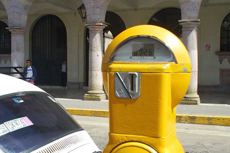 Mantienen cobro de parquímetros en Teziutlán por feria artesanal