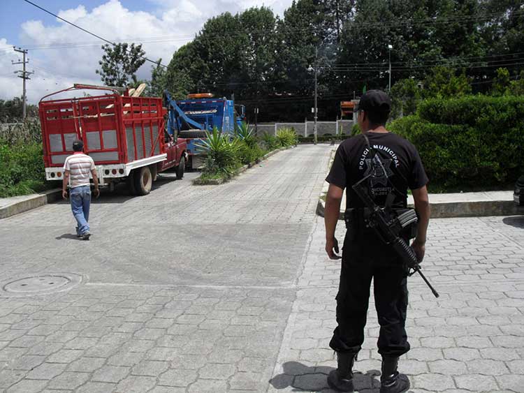 Aumenta presencia de sospechosos uniformados en Huauchinango