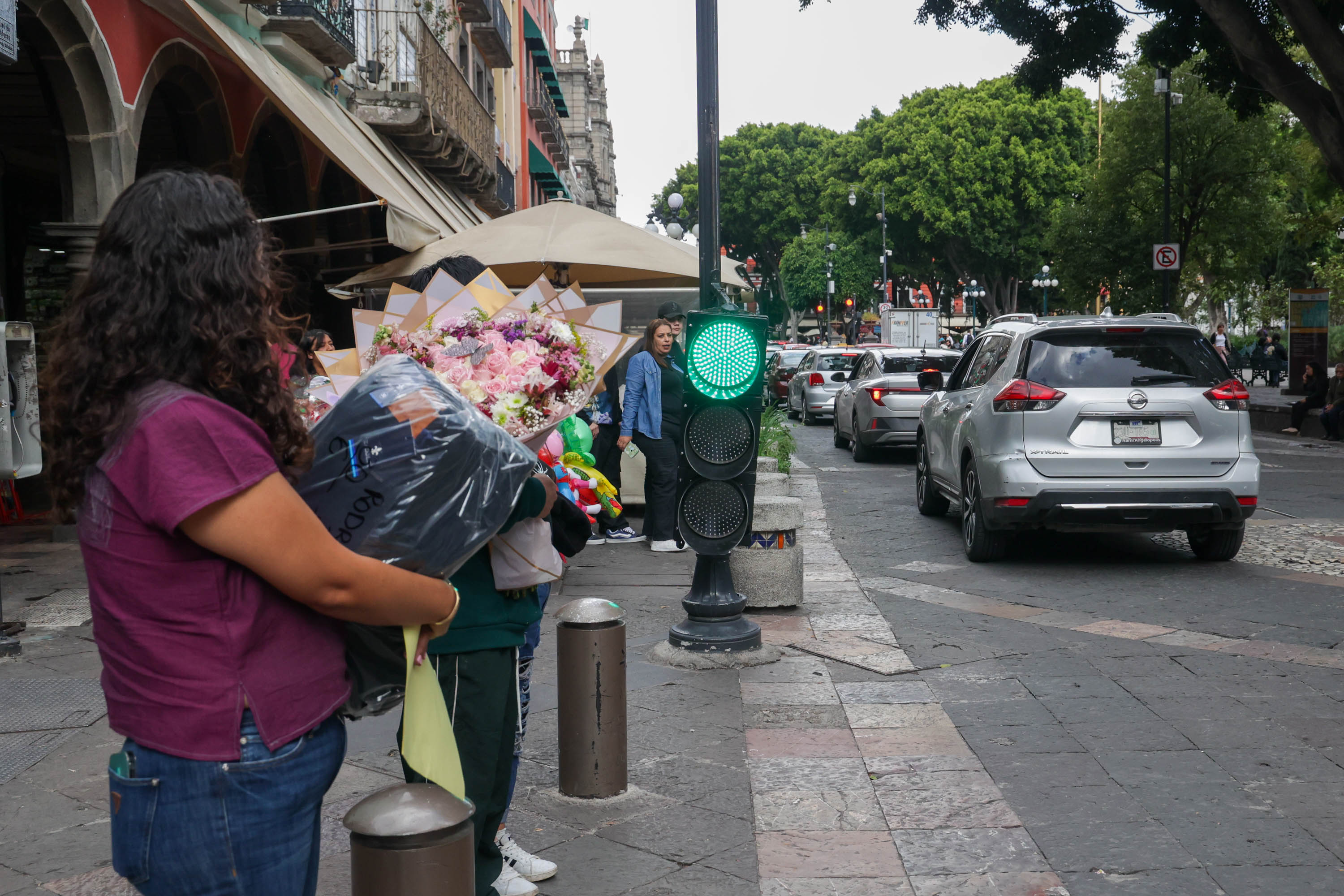 VIDEO No es broma, así lucen los nuevos semáforos en Puebla