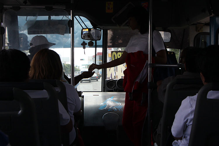 Transportistas de Tehuacán descartan incremento al pasaje