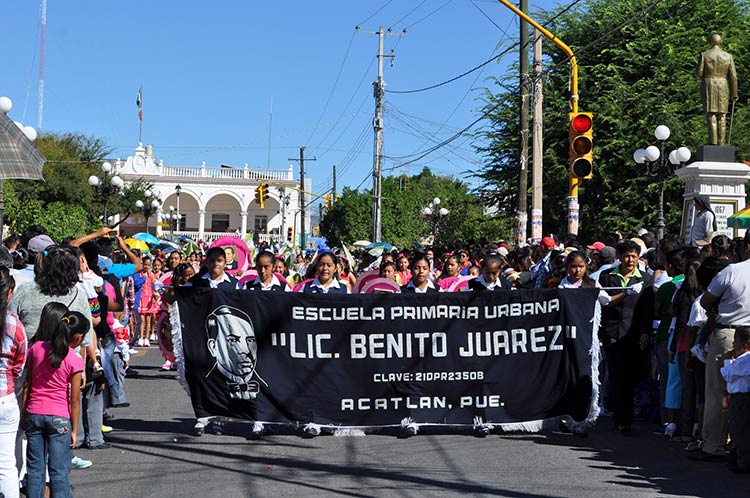 Escuelas no están obligadas a desfilar el 16 de septiembre