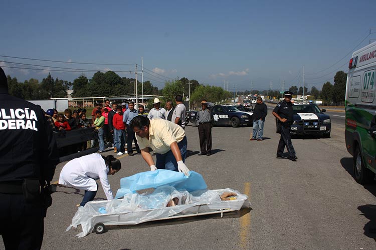 Muere arrollada por un vehículo en la autopista México- Puebla