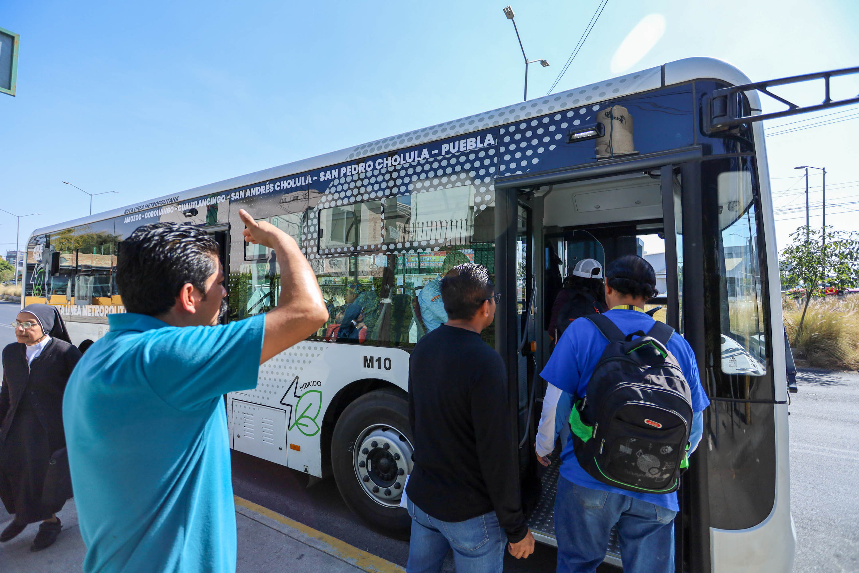 VIDEO Existe confusión entre usuarios de la nueva Línea 4 de RUTA