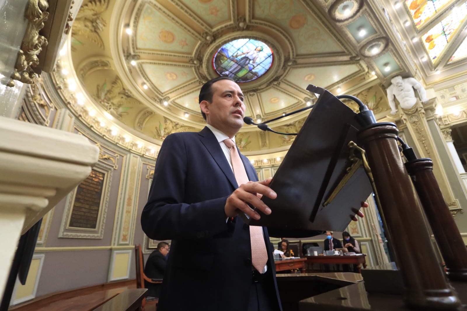 Promueve Congreso iniciativa para establecer la figura de diputado migrante