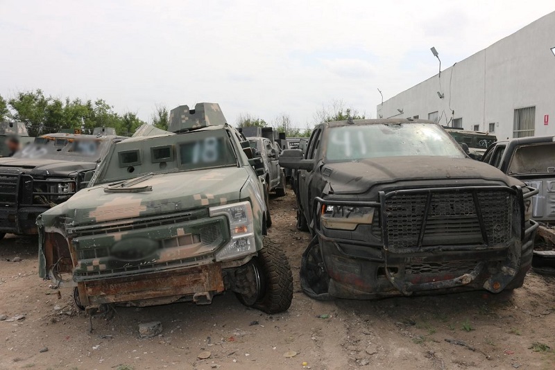 Destruyen 42 vehículos monstruo del narco en Tamaulipas