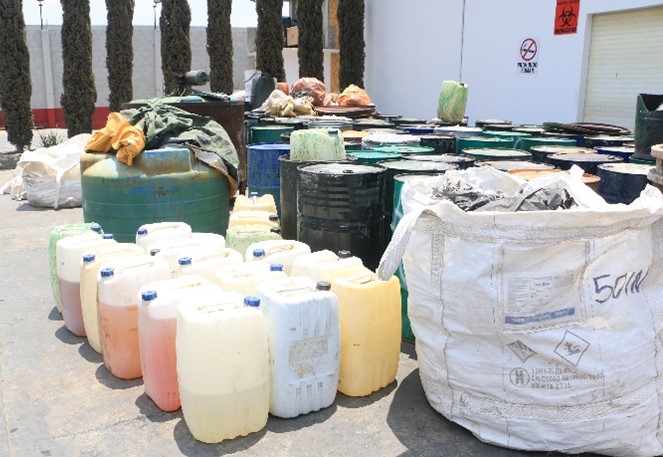Destruyen casi 2 toneladas de químicos para hacer drogas en Morelos