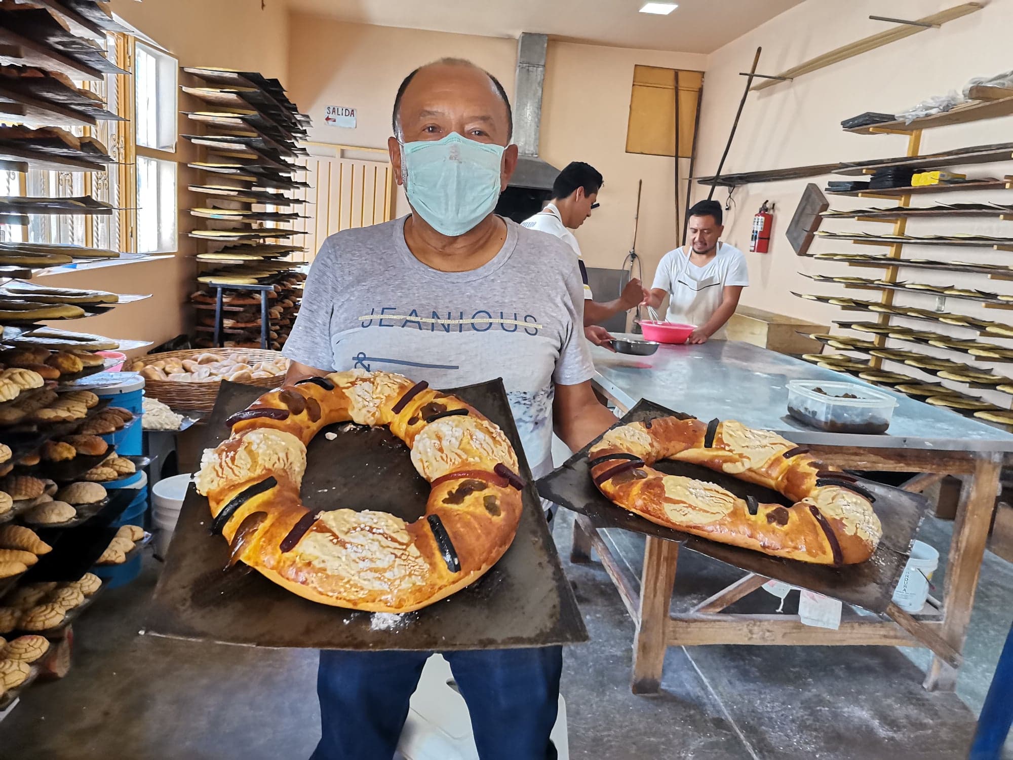 Pese a pandemia, panaderías de Izúcar esperan ventas de roscas