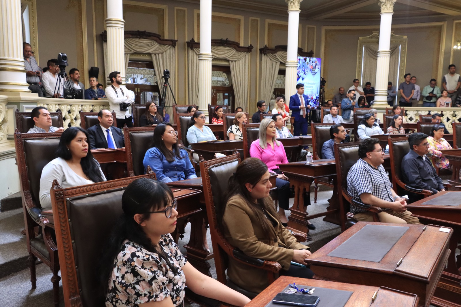 Reconoce LXI Legislatura labor del personal en el Día del trabajador del Congreso