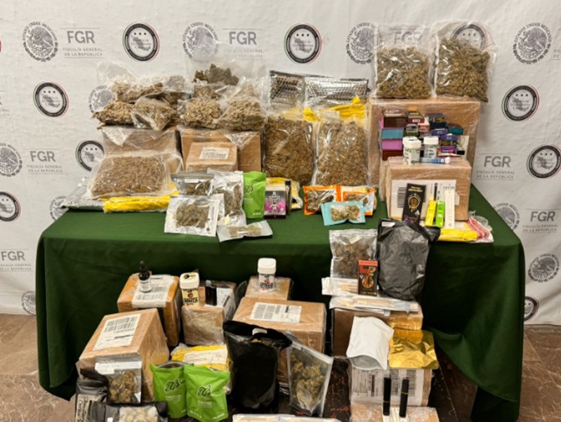 Incautan marihuana y dulces con droga en envíos desde Jalisco