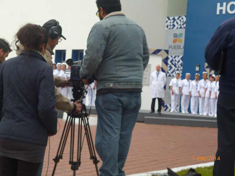 Se inconforman enfermeras de Teziutlán por inasistencia de EPN