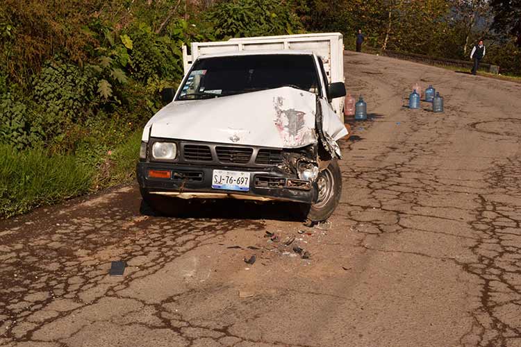 Provoca accidentes carretera dañada de Zacapoaxtla