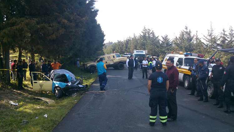 Cinco muertos en choque entre taxi y camioneta de Cometra en la Amozoc-Nautla