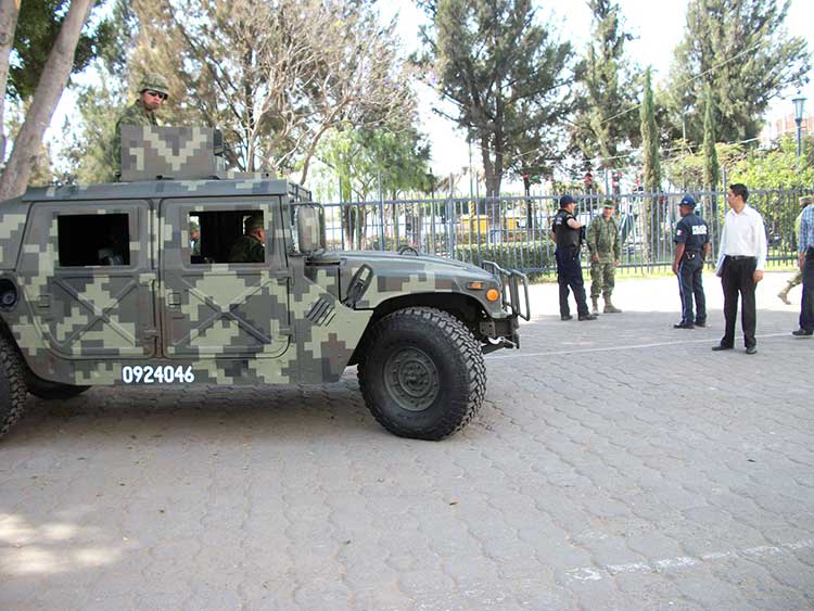 Realiza Ejército operativo de revisión a Seguridad Pública de Tehuacán
