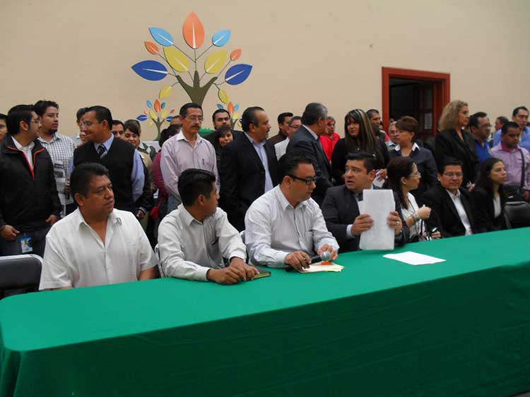 Sacan de la nómina a 200 asalariados del Ayuntamiento de Huauchinango