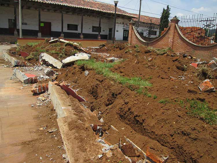Evade edil de Ahuazotepec sanción contra destrucción de imagen urbana