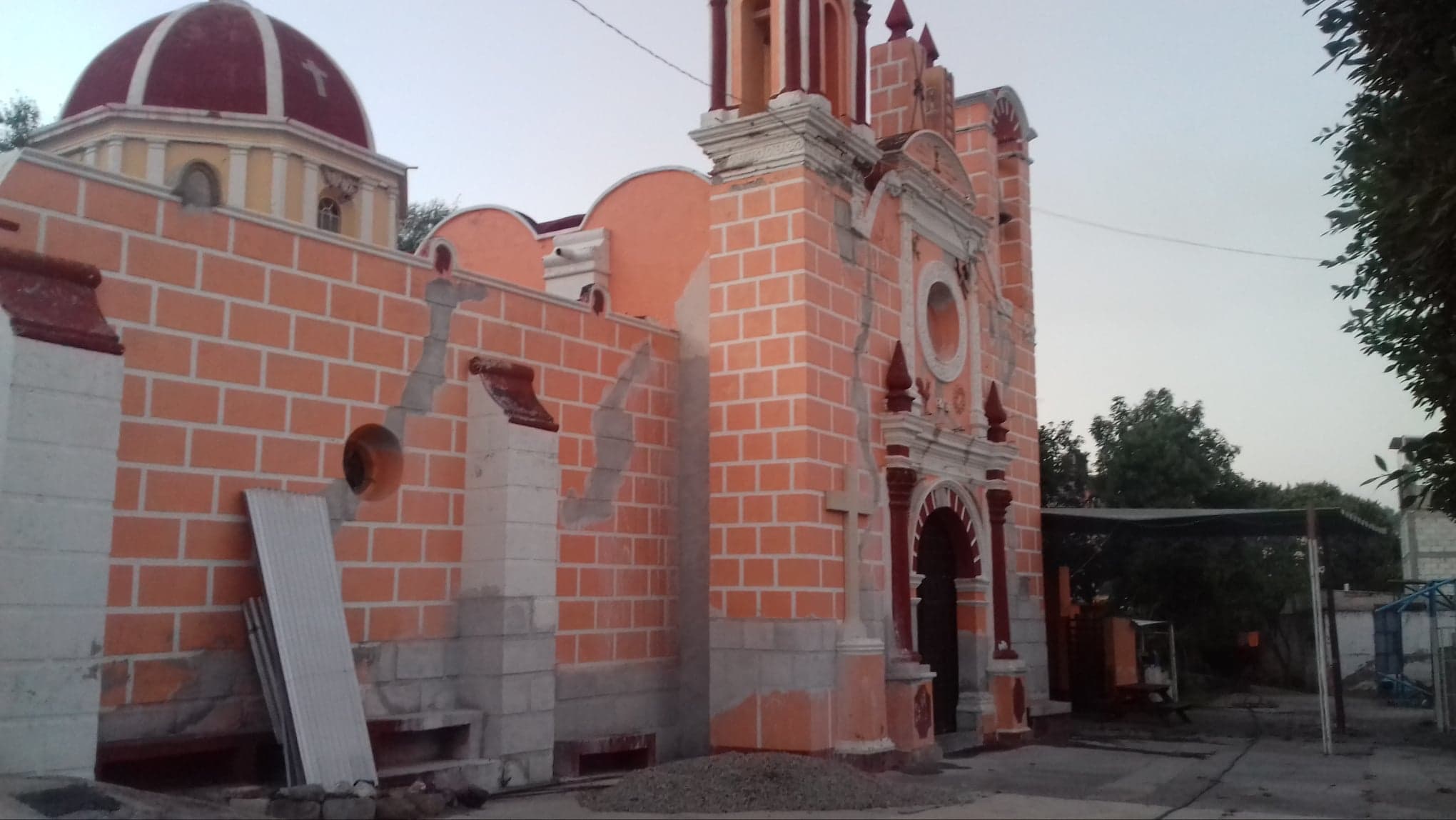 Hacen kermés para restaurar el templo del Calvario en Izúcar