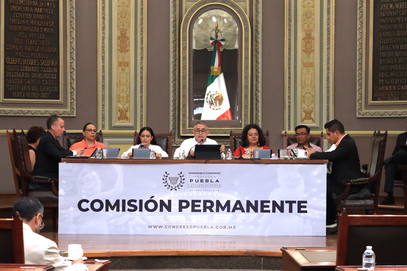 Promueve Congreso de Puebla contratación de jóvenes recién egresados