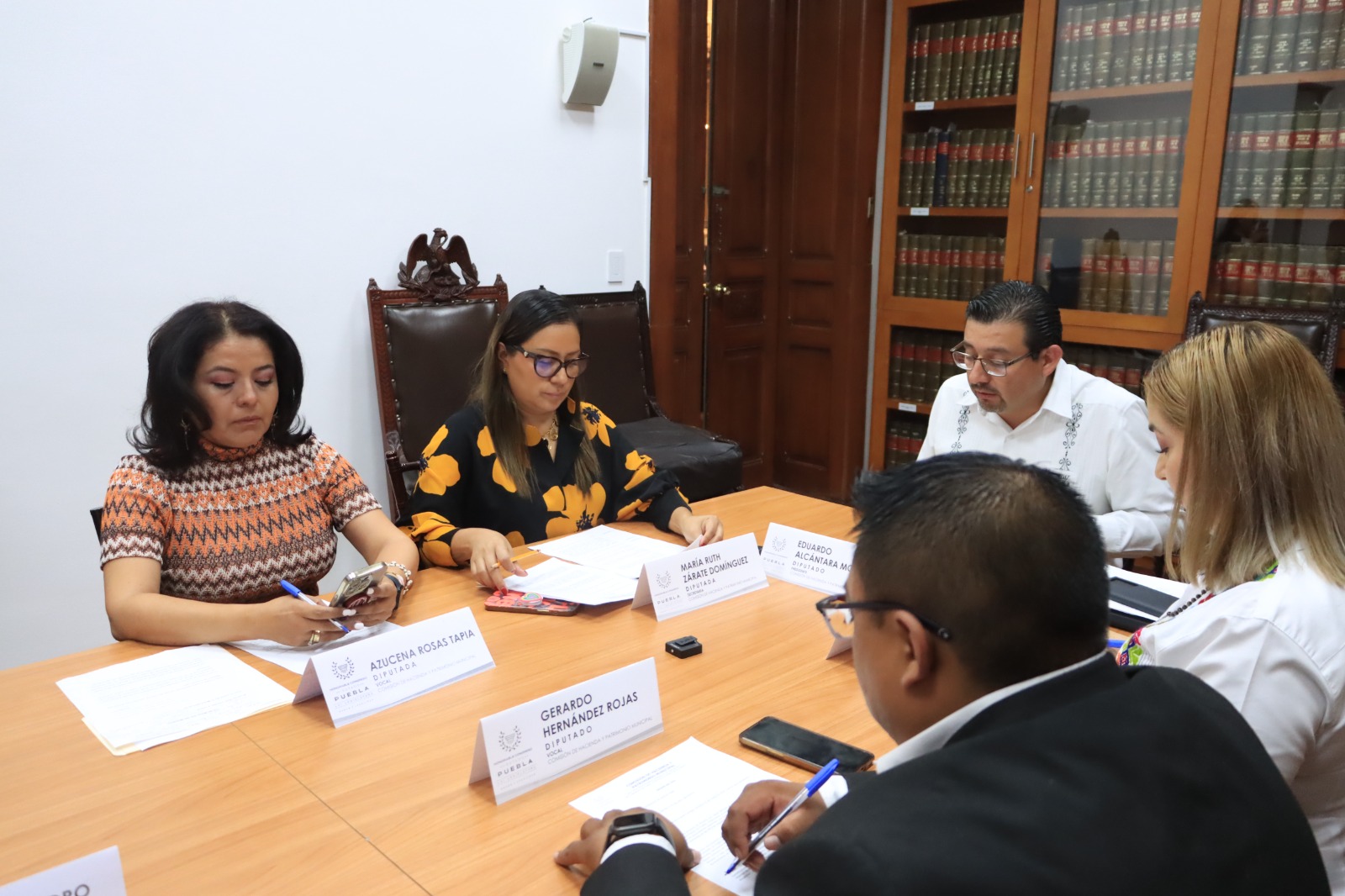 Aprueba Congreso exhorto para mejora regulatoria en Instituto Registral y Catastral