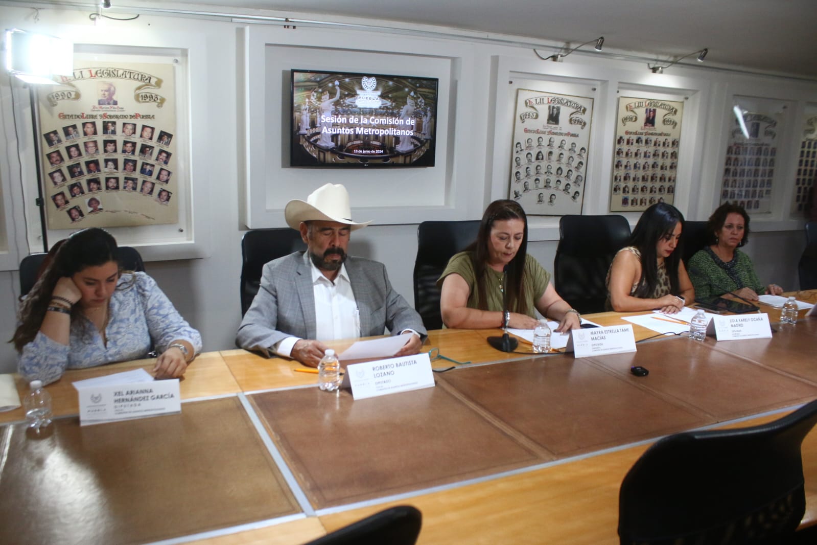 Diputados piden a municipios conurbados de Puebla que limpien lotes baldíos