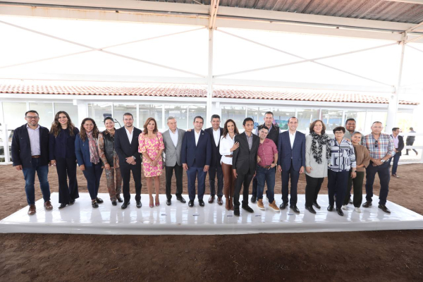 Rivera inaugura área de fisioterapia cardiorrespiratoria del Centro de Equinoterapia