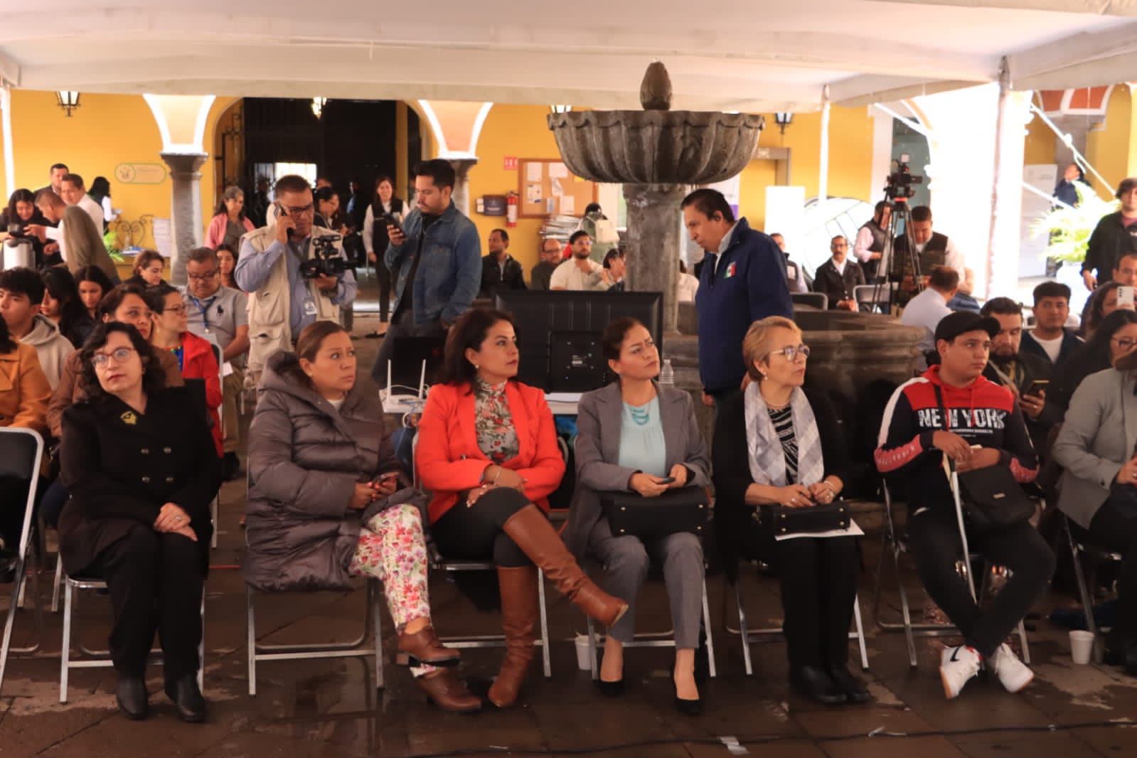 Realiza Congreso consulta a personas con discapacidad sobre salud mental y adicciones